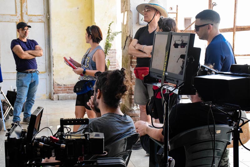 Equipo de trabajo durante el rodaje de la película El regresado. hcs elregresado 3