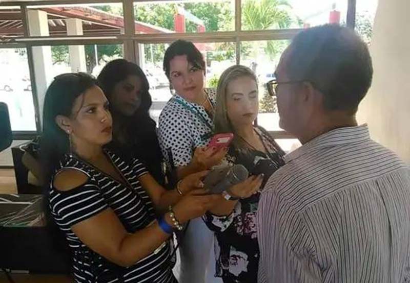 mujer periodista 2