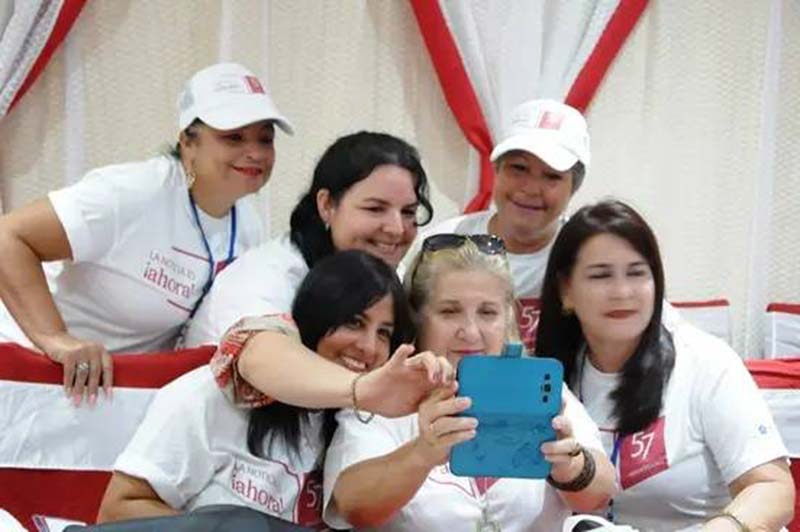 mujer periodista 7