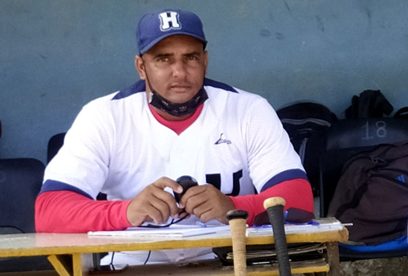Lugdis Pineda, manager del plantel juvenil. juveniles 2