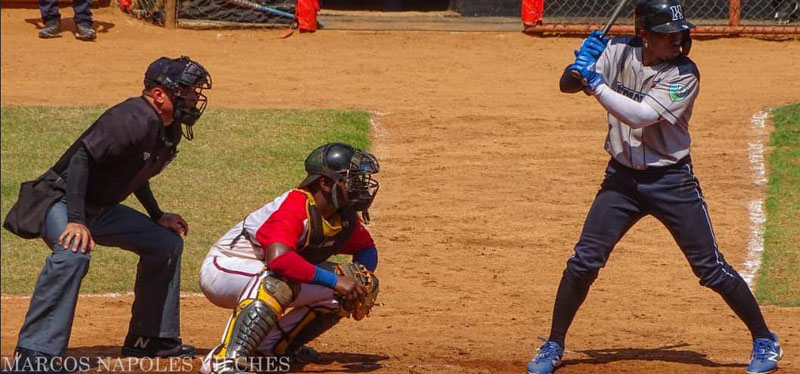 Foto: Marcos Napoles Vilche pelota holguin MNV 1