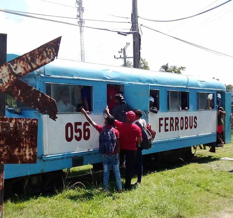 ferrobús Cayo mambí 6