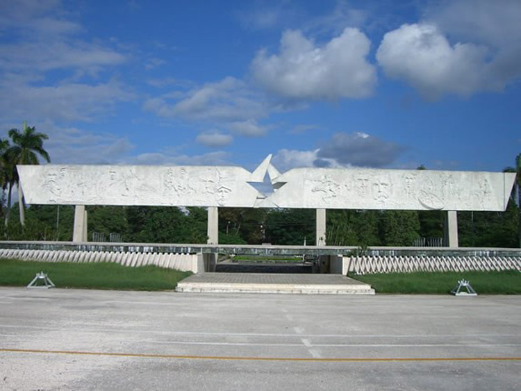 Holguín adelante 11