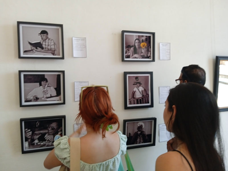 expo huellas 01
