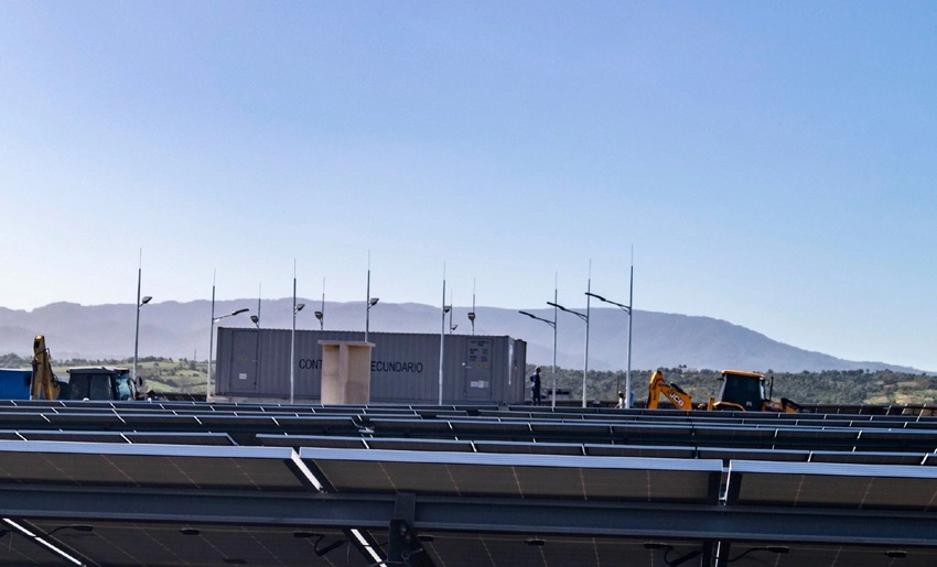 parque fotovoltaico mayari 2