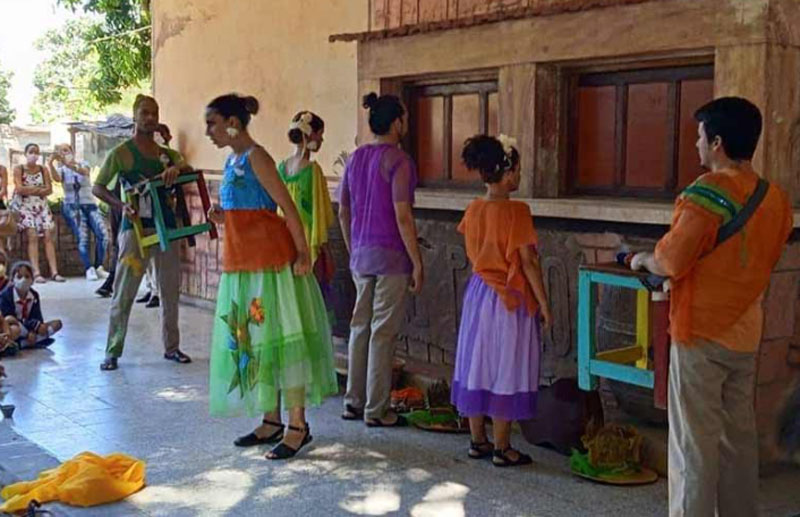 Fotos: Ediciones anteriores del festival y convocatoria de la actual edición teatro2