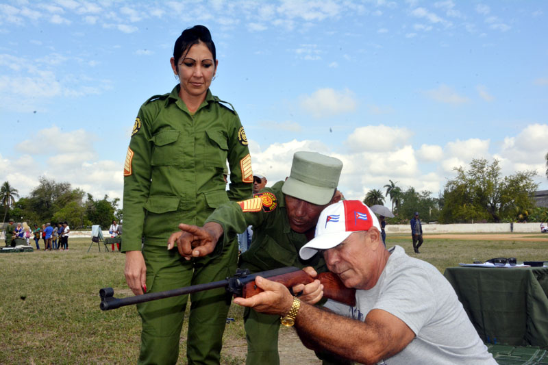 defensa UN 03