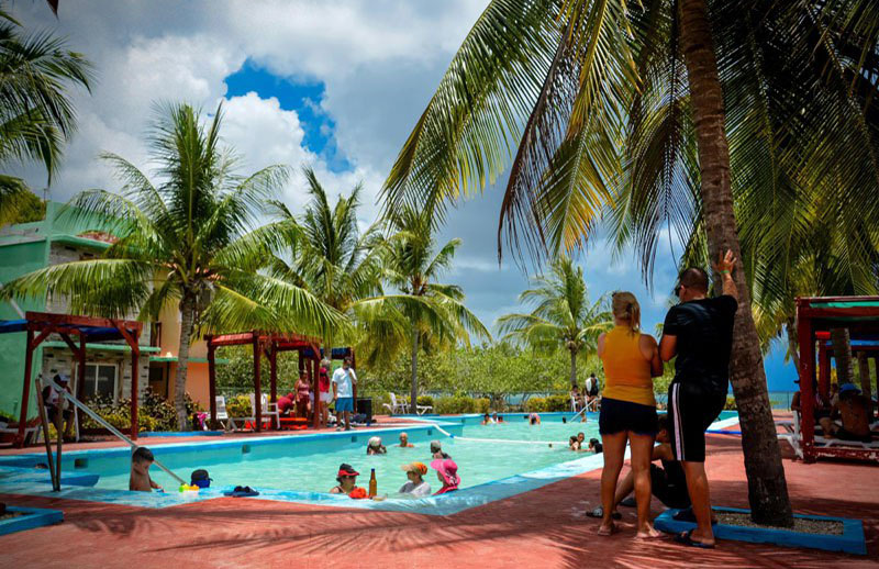 0801 campismo playa blanca holguin4