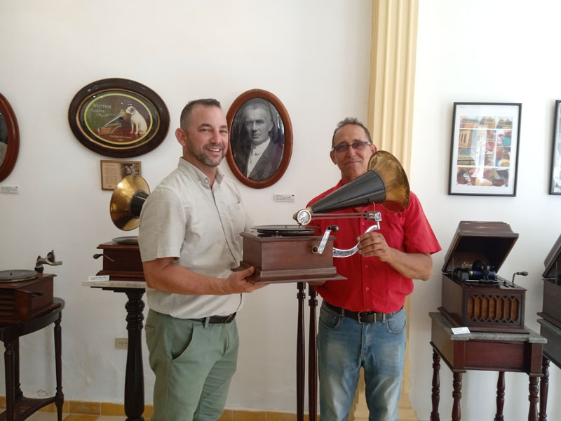 casa victrola 03