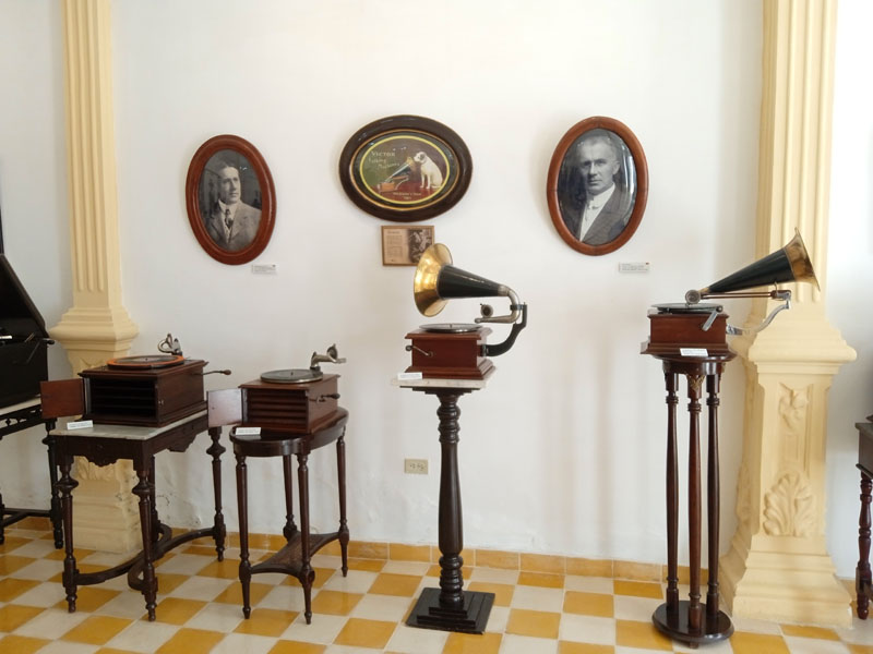 casa victrola 04