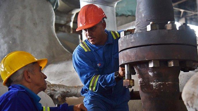 trabajadores electricos 1