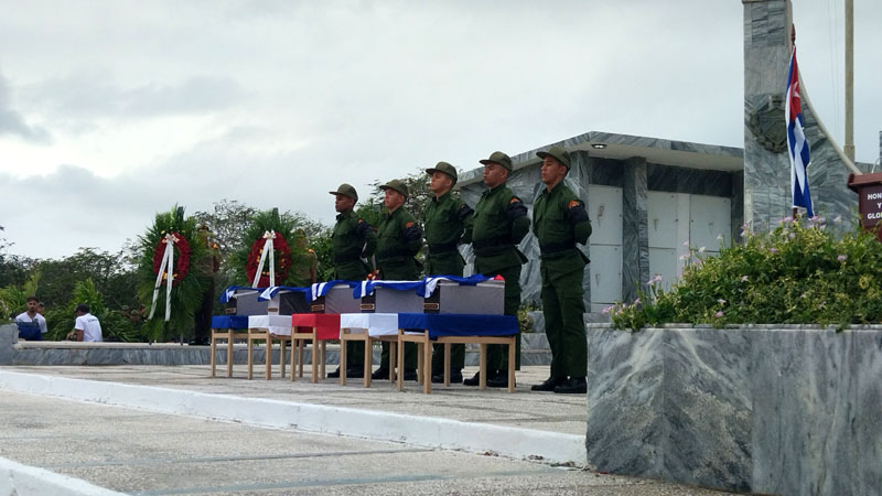 cementerio homenaje 02