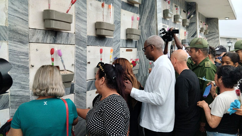 cementerio homenaje 03