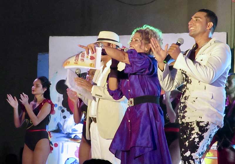 gala a celebrar la.vida Ariel 11