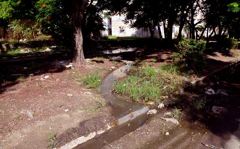 Fotorrep aguas albañales basura ATH 12
