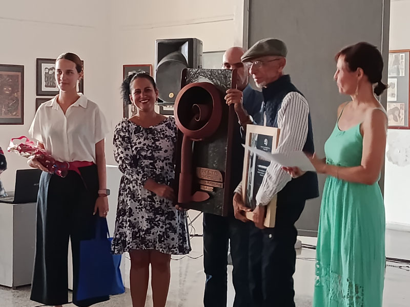 reconocimiento lauro 01