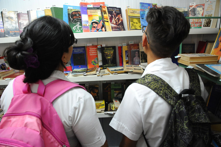 feria del libro en Holguín