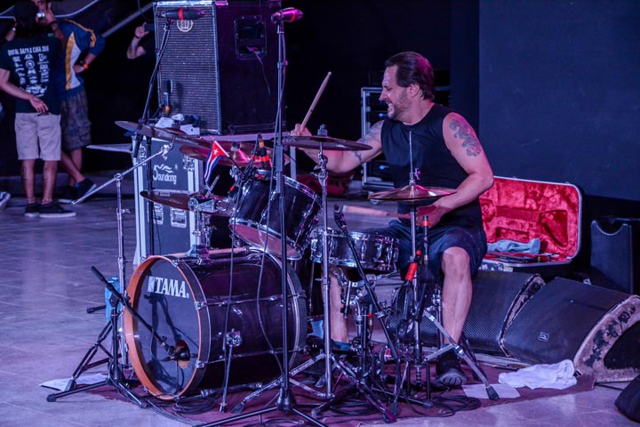 Dave Lombardo, baterista de Suicidal Tendencies, en el concierto en Holguín