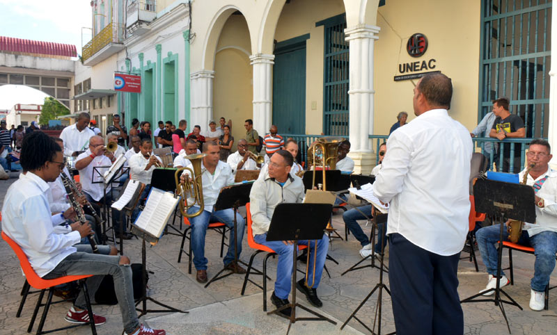 banda cueto 2