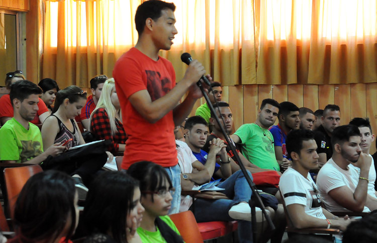 Asamblea FEU Univ 2