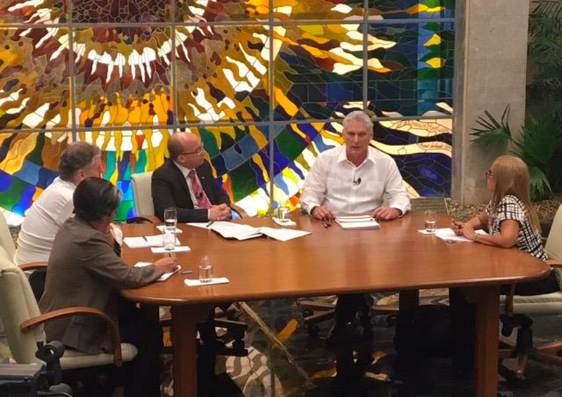 diaz canel mesa redonda