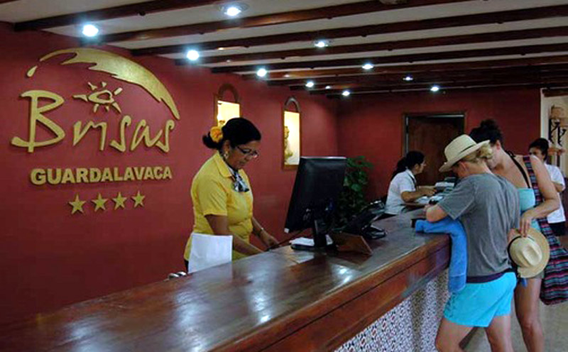 el 4 de amrzo se celebra en Cuba el día del trabajador del Trutismo foto: Radio Angulo turismo dia trabajador 1