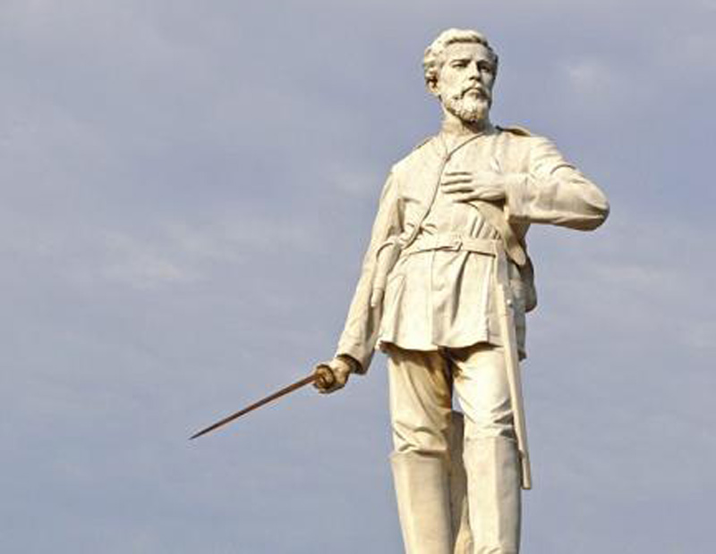 Estatuas Hg 03 Julio G de Peralta