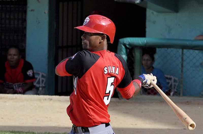 Edilse Silva hace un tiempo que vive en Holguín, desea estar cerca de su familia, por eso solicitó jugar en lo adelante con los Cachorros. Béisbol edilse silva