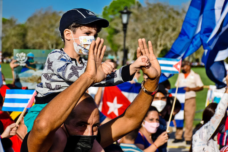 Pequeños protagonistas del Primero de Mayo en Holguín