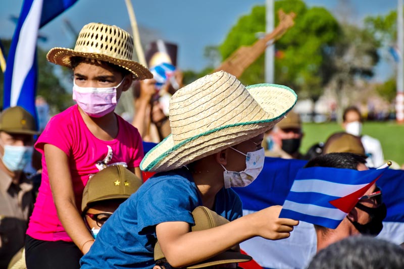 Pequeños protagonistas del Primero de Mayo en Holguín