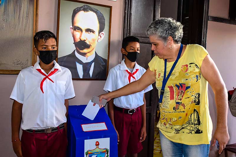 hcs votacion pioneros urnas