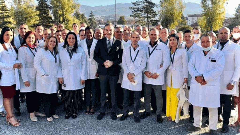 calabria medicos cubanos1