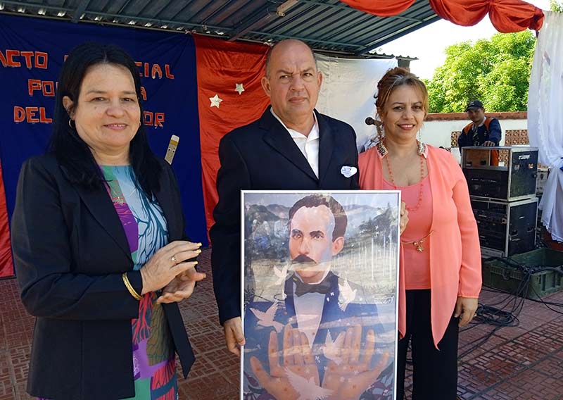 Celebran en Banes acto provincial por Día del Educador