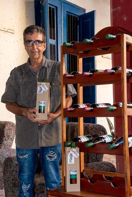 Rosell Martínez, presidente del Club Bayado. vino7