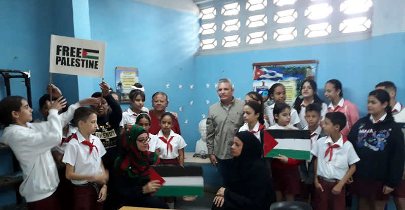 Celebran en Holguín Día Escolar de la No Violencia y la Paz