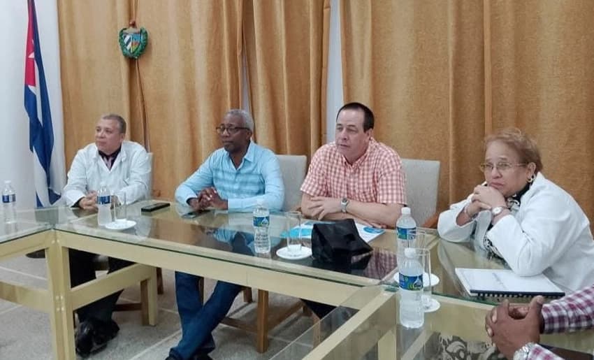Minister of Public Health Visits Lenin Hospital in Holguín