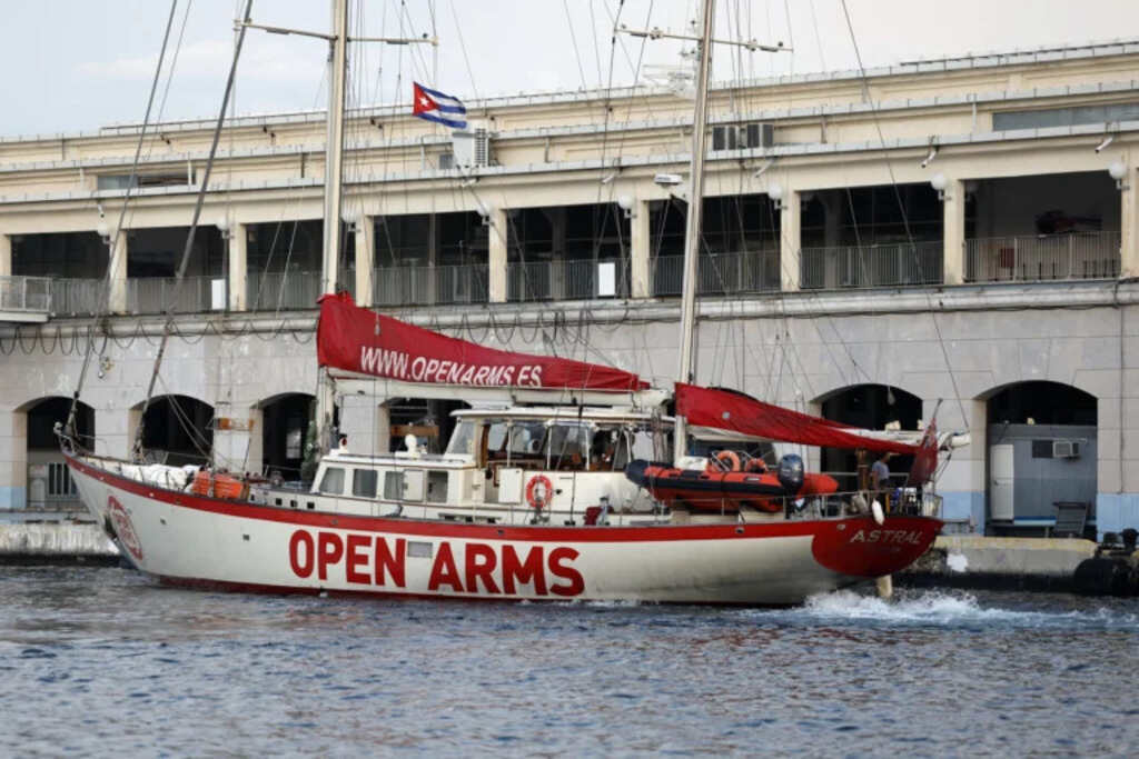 Cuba Open Arms 1