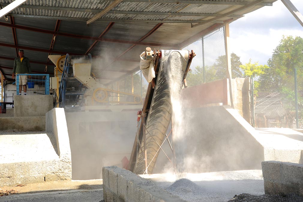 Producción materiales de construcción en Holguín