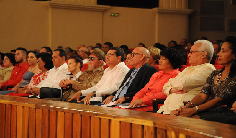 universidad acto 2